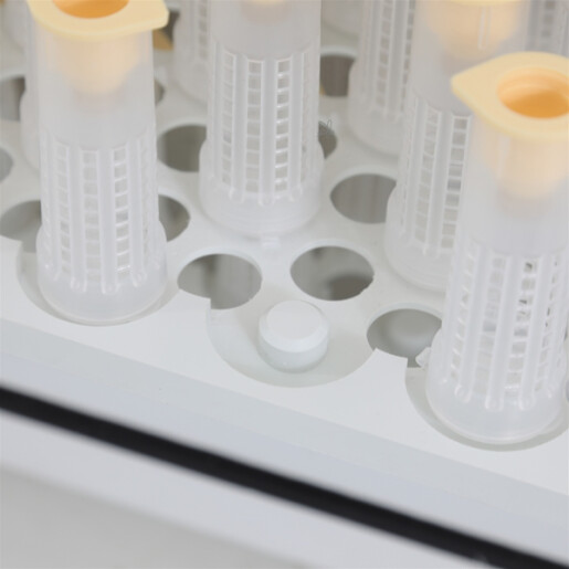 Incubator pentru matci 196 botci