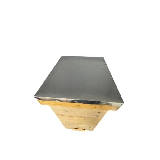 Stup din lemn de brad pentru 10 rame Dadant 1/1 si 3/4 – cu fund din lemn cu plasă antivarooa cu plasă zincată, cuib 1/1, două corpuri 3/4, podișor și capac cu tablă zincată