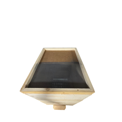 Stup din lemn de brad pentru 10 rame Dadant 1/1 – cu fund din lemn cu plasă antivarooa cu plasă zincată, cuib 1/1, două corpuri 1/2, podișor și capac cu tablă zincată