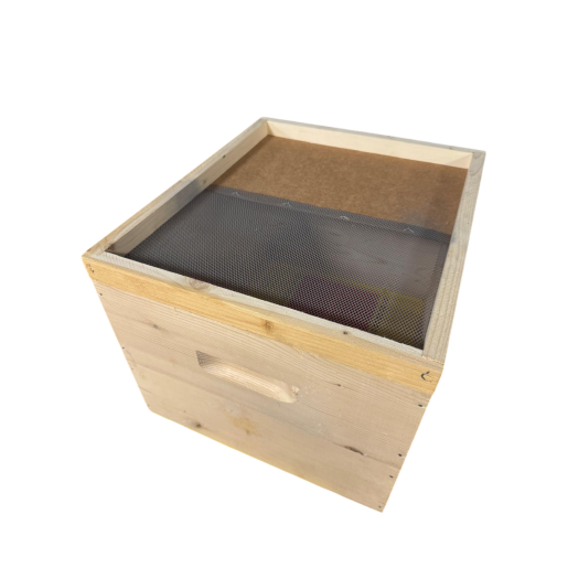 Stup din lemn de brad pentru rame Dadant 1/1 – cu fund antivarooa din lemn, corp 1/1, podișor și capac cu tablă zincată