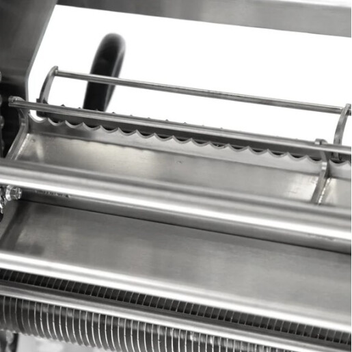 Mașină automată pentru descăpăcit rame Dadant, 230V, lungime 1500 mm, cu alimentare pe lanț și sistem dublu de descăpăcire - PREMIUM LINE LYSON