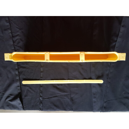 Hranitor uluc din plastic 1 kg cu plutitor
