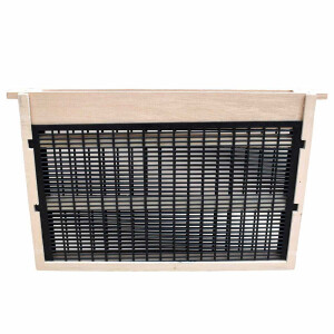 Rama crestere matci cu gratie Hanneman, sipca, din lemn, 470mm x 300mm (Dadant 1/1)