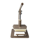 Dispozitiv metalic profesional pentru introducere/presare polen în faguri – 20×16 cm -  presă polen neinclusă