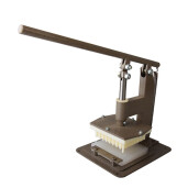 Dispozitiv metalic profesional pentru introducere/presare polen în faguri – 20×16 cm -  presă polen neinclusă