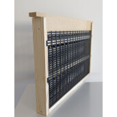 Rama crestere matci cu gratie Hanneman, sipca, din lemn, 470mm x 300mm (Dadant 1/1)