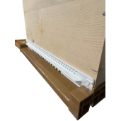 Stup din lemn de brad pentru 10 rame Dadant 1/1 – cu fund antivarooa din plastic Nicot, cuib 1/1, podișor și capac cu tablă zincată