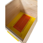 Stup din lemn de brad pentru 10 rame Dadant 1/1 – cu fund antivarooa din plastic si colector de polen, cuib 1/1, podișor și capac cu tablă zincată