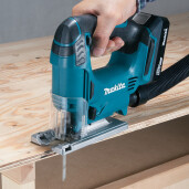 Fierastrau vertical 18V tip G, 18 mm, Makita, cu acumulatori