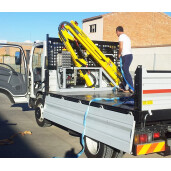 Macara pentru încărcarea și descărcarea stupilor AJ2006H – configurație completă cu extensie hidraulică și FLEXI Gripper