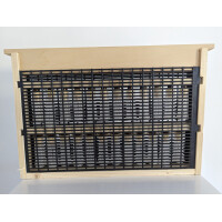 Rama crestere matci cu gratie Hanneman, sipca si accesorii Nicot, din lemn, 470mm x 300mm (Dadant 1/1)